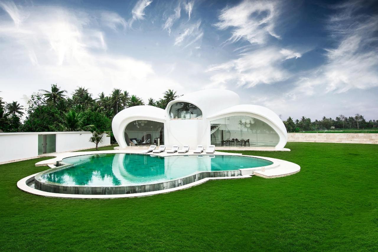The Cloud Beachfront Villa Tabanan Экстерьер фото