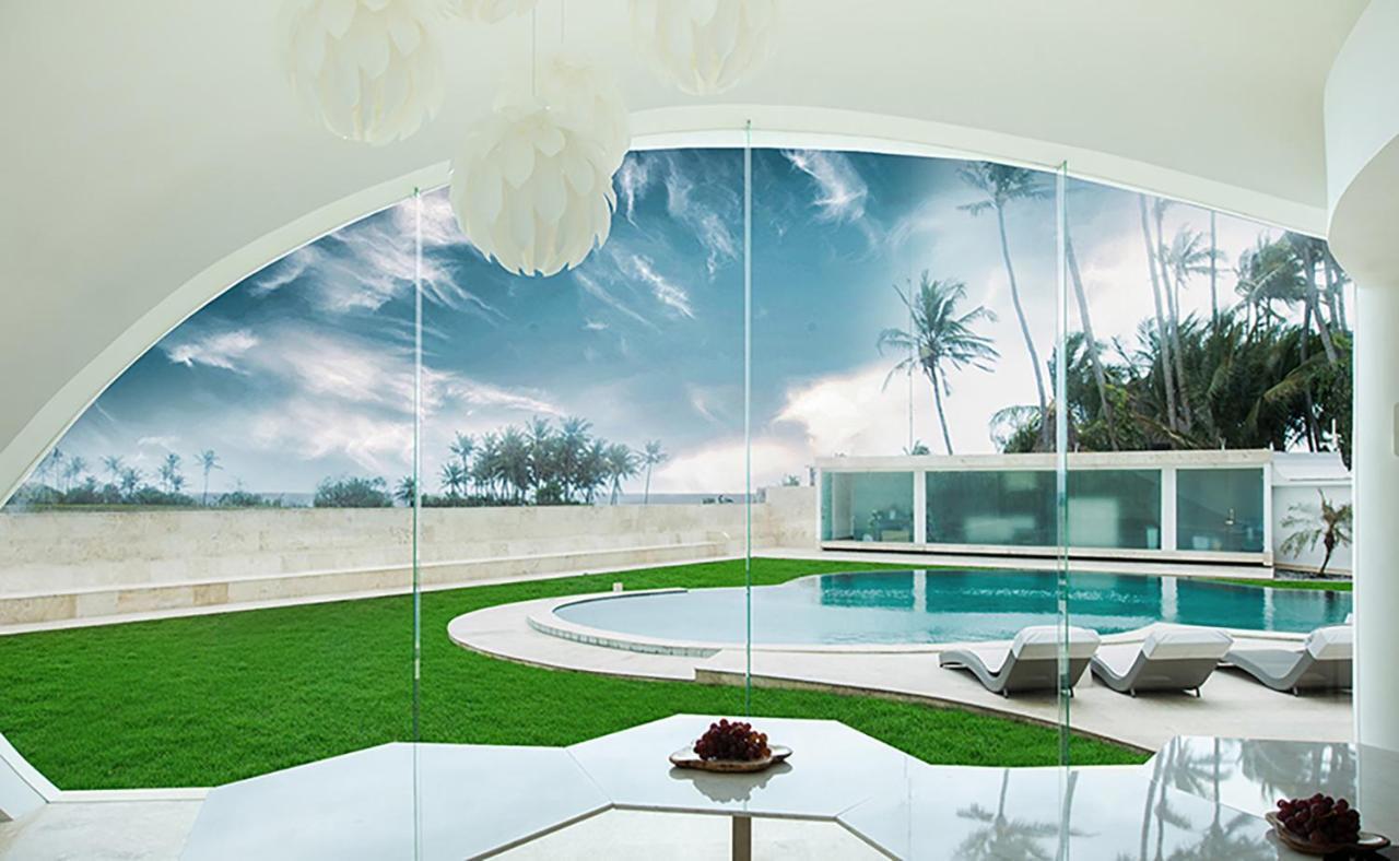 The Cloud Beachfront Villa Tabanan Экстерьер фото