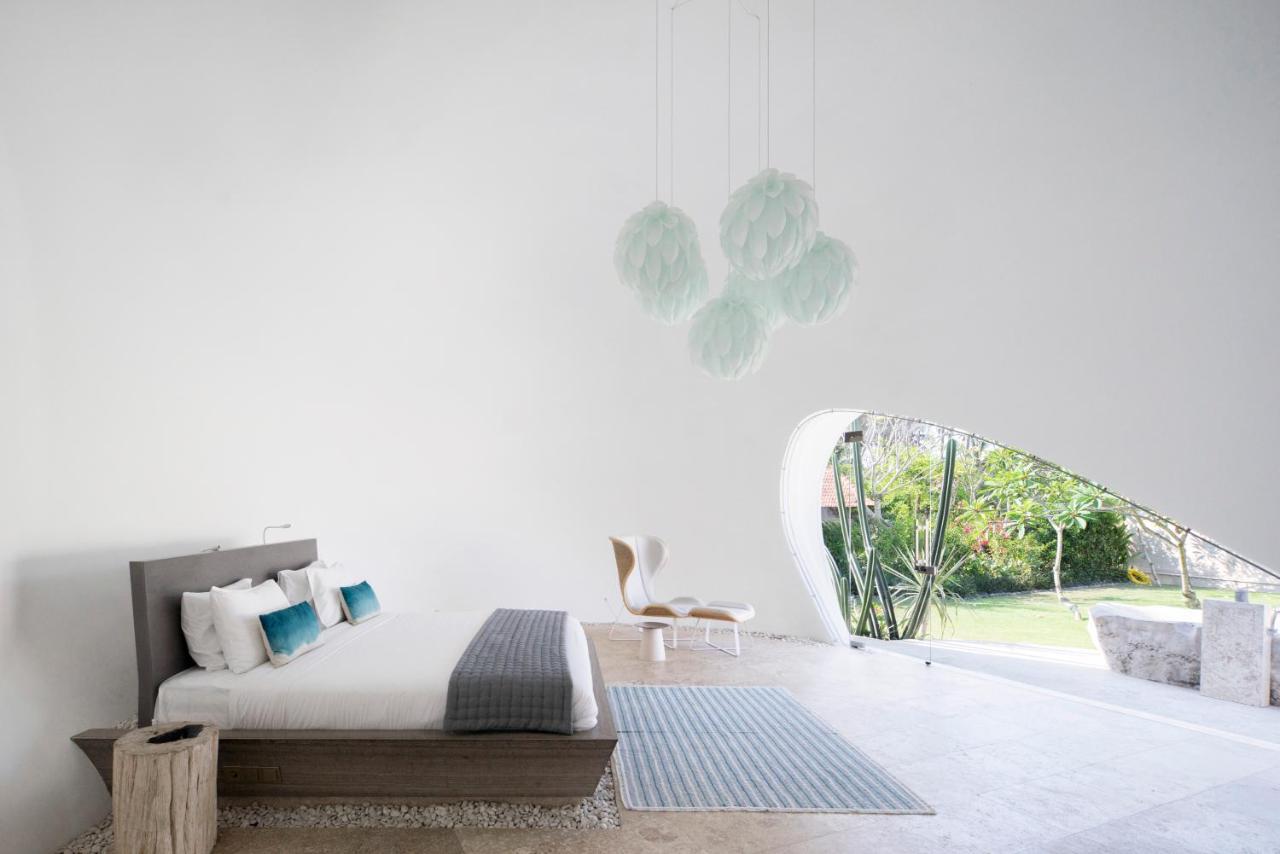 The Cloud Beachfront Villa Tabanan Экстерьер фото