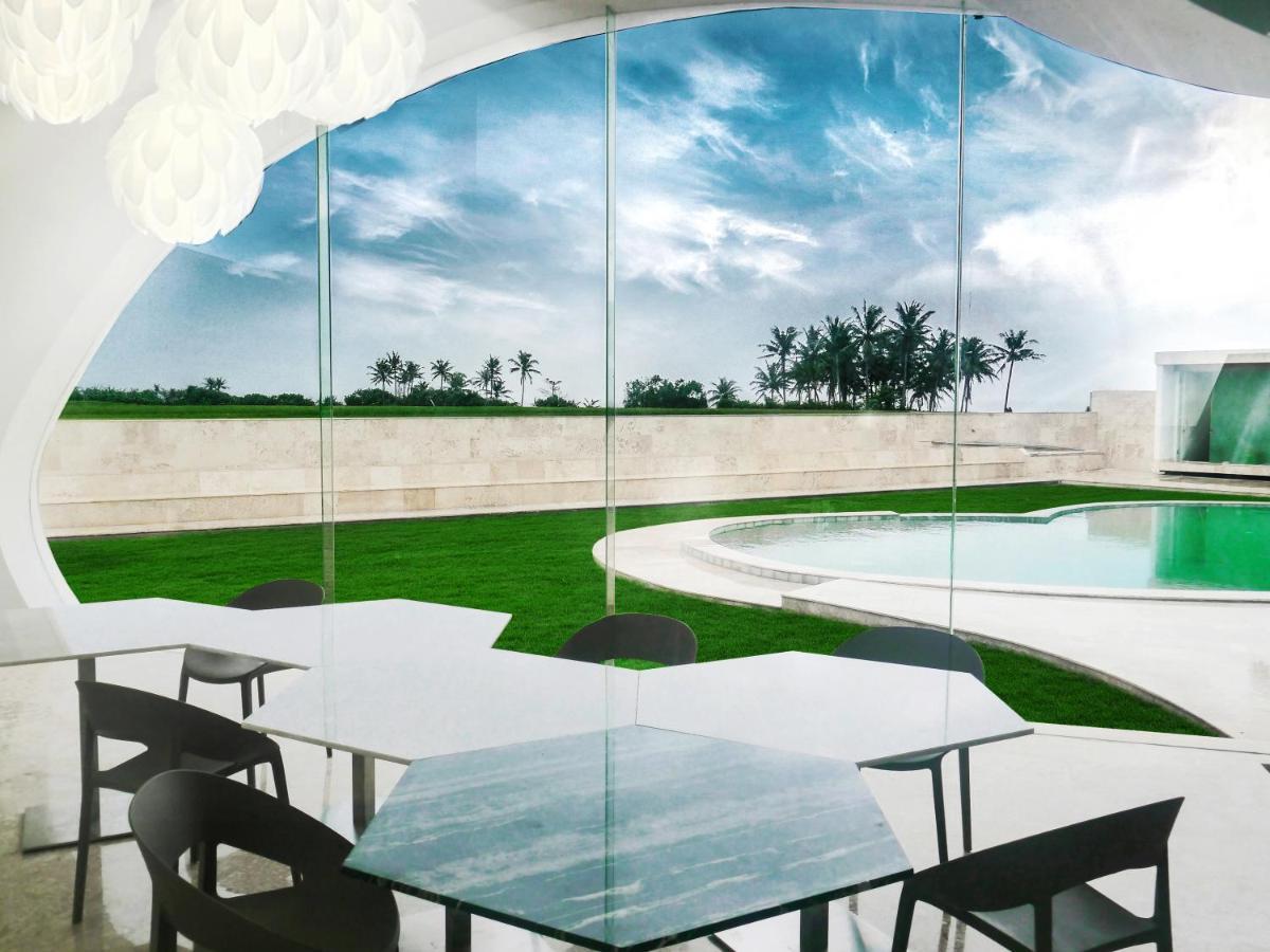 The Cloud Beachfront Villa Tabanan Экстерьер фото